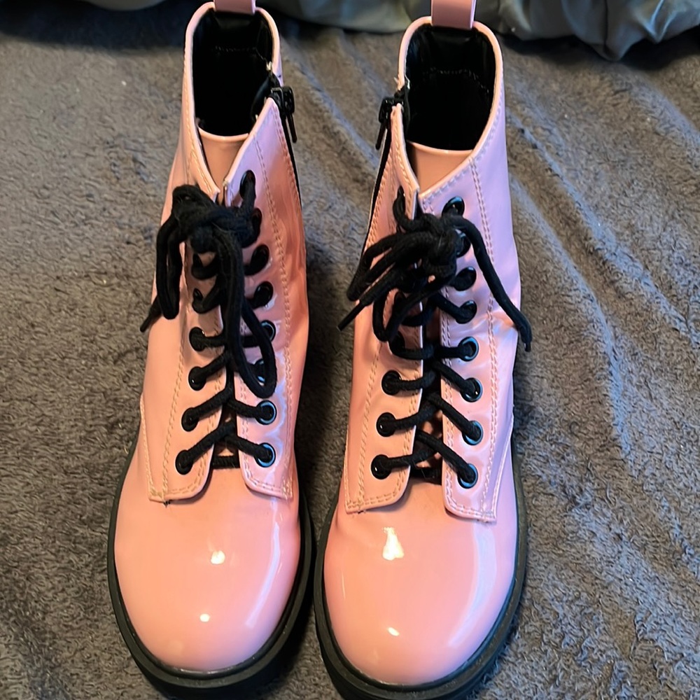 Women's Pink Combat Boots - Glossy Lace-Up Moto Boots
